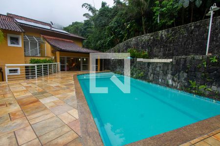 Casa de condomínio para alugar com 700m², 4 quartos e 5 vagasPiscina