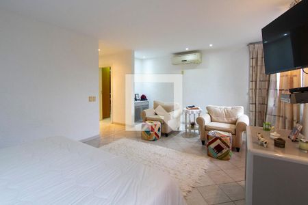 Casa de condomínio para alugar com 700m², 4 quartos e 5 vagasQuarto 4 suite