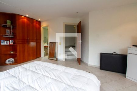 Casa de condomínio para alugar com 700m², 4 quartos e 5 vagasQuarto 3 suíte