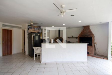 Casa de condomínio para alugar com 700m², 4 quartos e 5 vagasChurrasqueira