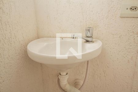 Casa à venda com 160m², 3 quartos e 2 vagasBanheiro de Serviço