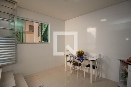 Casa à venda com 160m², 3 quartos e 2 vagasCopa