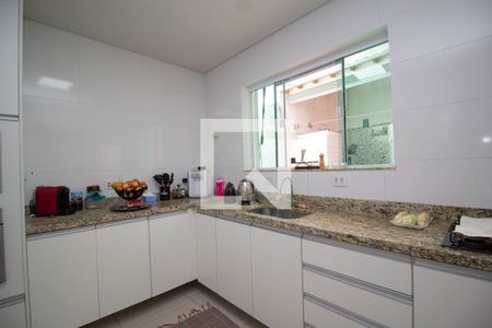 Casa à venda com 160m², 3 quartos e 2 vagasCozinha