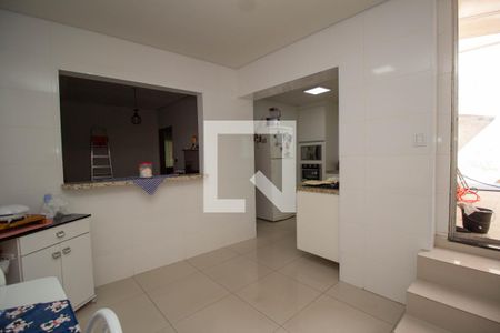 Casa à venda com 160m², 3 quartos e 2 vagasCopa