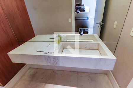 Casa à venda com 430m², 4 quartos e 3 vagasLavabo