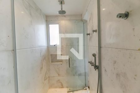 Casa à venda com 430m², 4 quartos e 3 vagasBanheiro da Suíte 4