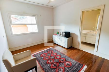 Casa à venda com 430m², 4 quartos e 3 vagasSuíte 3