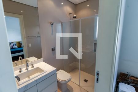 Casa à venda com 430m², 4 quartos e 3 vagasBanheiro da Suíte 1