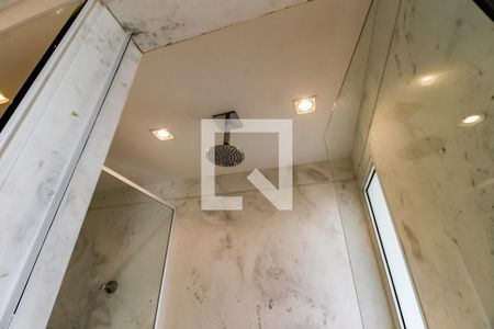 Casa à venda com 430m², 4 quartos e 3 vagasBanheiro da Suíte 4 - chuveiro