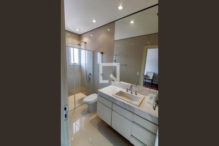 Casa à venda com 430m², 4 quartos e 3 vagasBanheiro da Suíte 3