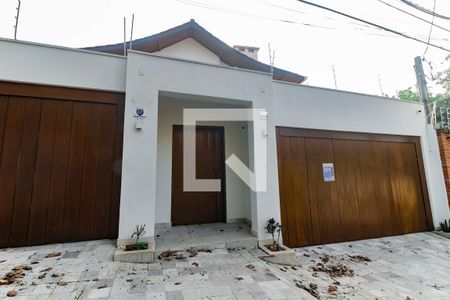 Casa à venda com 430m², 4 quartos e 3 vagasFachada