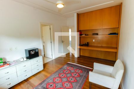 Casa à venda com 430m², 4 quartos e 3 vagasSuíte 3