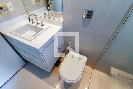 Casa à venda com 430m², 4 quartos e 3 vagasBanheiro da Suíte 1