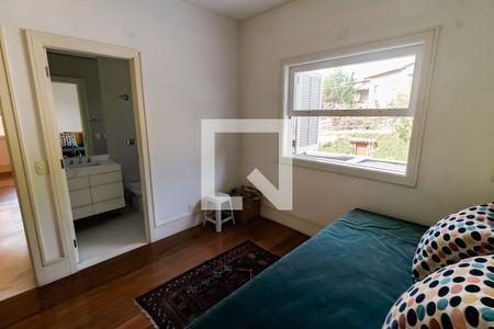 Casa à venda com 430m², 4 quartos e 3 vagasSuíte 1