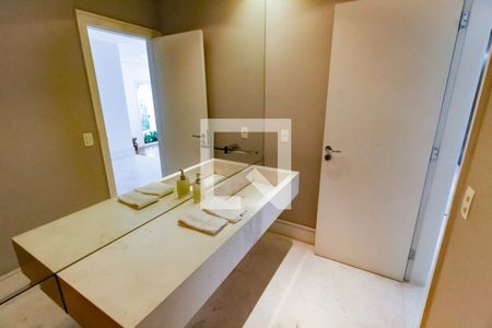 Casa à venda com 430m², 4 quartos e 3 vagasLavabo