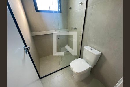 Casa de condomínio à venda com 208m², 4 quartos e 4 vagas Casa de condomínio à venda com 208m², 4 quartos e 4 vagasBanheiro das Demi Suítes