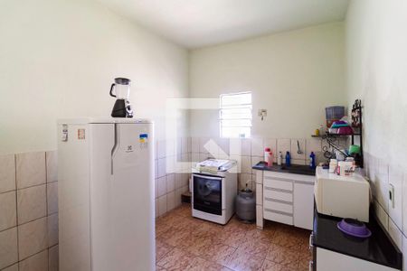Casa à venda com 360m², 4 quartos e 1 vaga Casa à venda com 360m², 4 quartos e 1 vagaCasa 2 - Cozinha
