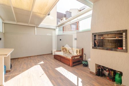 Casa à venda com 110m², 2 quartos e 2 vagas Casa à venda com 110m², 2 quartos e 2 vagasQuintal com churrasqueira