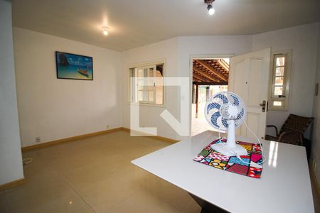 Sala de casa à venda com 4 quartos, 140m² em Aberta dos Morros, Porto Alegre