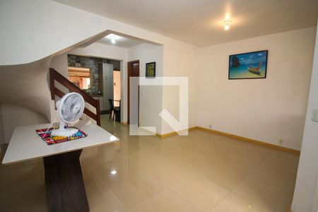 Sala de casa à venda com 4 quartos, 140m² em Aberta dos Morros, Porto Alegre