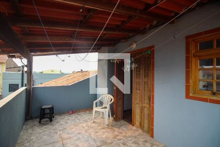 Casa à venda com 140m², 4 quartos e 2 vagas Casa à venda com 140m², 4 quartos e 2 vagasTerraço
