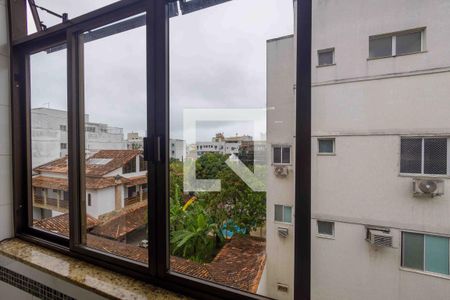 Apartamento à venda com 280m², 3 quartos e 2 vagas Apartamento à venda com 280m², 3 quartos e 2 vagasÁrea de Serviço Janela