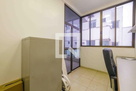 Apartamento à venda com 280m², 3 quartos e 2 vagas Apartamento à venda com 280m², 3 quartos e 2 vagasEscritório