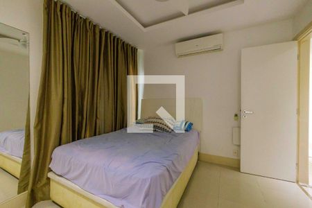 Apartamento à venda com 280m², 3 quartos e 2 vagas Apartamento à venda com 280m², 3 quartos e 2 vagasSuíte 3