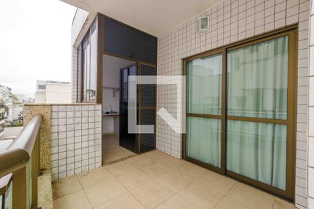 Apartamento à venda com 280m², 3 quartos e 2 vagas Apartamento à venda com 280m², 3 quartos e 2 vagasVaranda dos Quartos