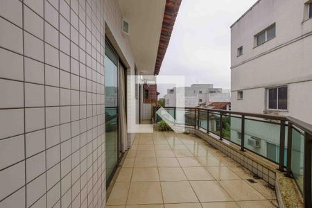 Apartamento à venda com 280m², 3 quartos e 2 vagas Apartamento à venda com 280m², 3 quartos e 2 vagasVaranda dos Quartos