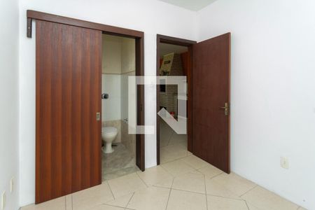 Casa à venda com 257m², 3 quartos e 4 vagas Casa à venda com 257m², 3 quartos e 4 vagasFundos - Quarto