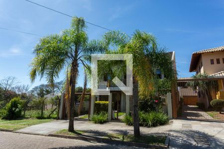 Casa à venda com 257m², 3 quartos e 4 vagas Casa à venda com 257m², 3 quartos e 4 vagasFachada da casa