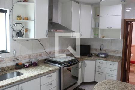 Casa à venda com 445m², 3 quartos e 8 vagasCozinha