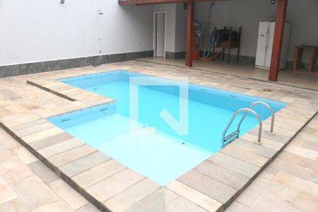 Casa à venda com 445m², 3 quartos e 8 vagasQuintal