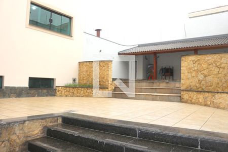Casa à venda com 445m², 3 quartos e 8 vagasQuintal