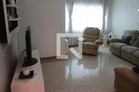 Casa à venda com 445m², 3 quartos e 8 vagasSala de TV