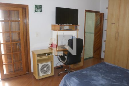 Casa à venda com 445m², 3 quartos e 8 vagasSuíte 2