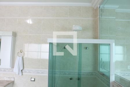 Casa à venda com 445m², 3 quartos e 8 vagasBanheiro da Suíte 1