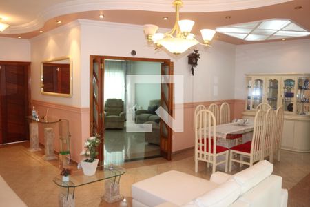 Casa à venda com 445m², 3 quartos e 8 vagasSala