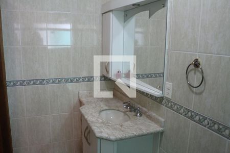 Casa à venda com 445m², 3 quartos e 8 vagasBanheiro da Suíte 3