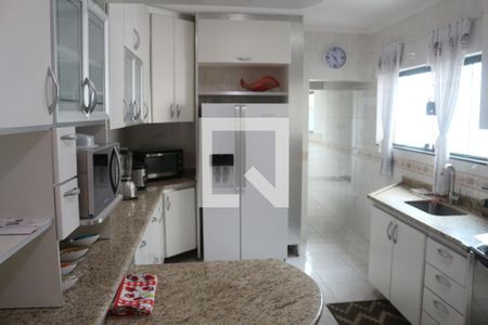 Casa à venda com 445m², 3 quartos e 8 vagasCozinha
