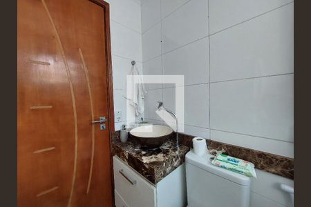 Casa à venda com 90m², 2 quartos e 2 vagas Casa à venda com 90m², 2 quartos e 2 vagasBanheiro 2