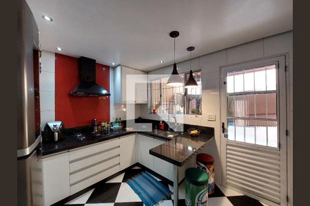 Casa à venda com 90m², 2 quartos e 2 vagas Casa à venda com 90m², 2 quartos e 2 vagasCozinha