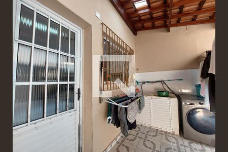 Casa à venda com 90m², 2 quartos e 2 vagas Casa à venda com 90m², 2 quartos e 2 vagasÁrea de Serviço
