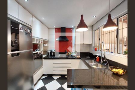 Casa à venda com 90m², 2 quartos e 2 vagas Casa à venda com 90m², 2 quartos e 2 vagasCozinha