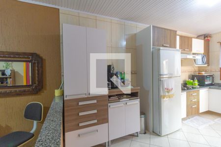 Casa à venda com 95m², 2 quartos e 1 vagaCozinha - Armários