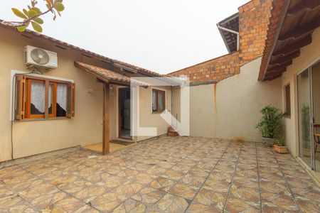 Casa à venda com 95m², 2 quartos e 1 vagaQuintal