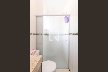 Casa de condomínio à venda com 56m², 2 quartos e 2 vagasBanheiro da Suíte 1