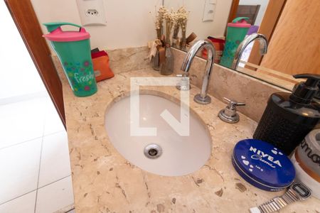 Casa de condomínio à venda com 56m², 2 quartos e 2 vagasBanheiro da Suíte 1