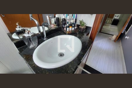 Apartamento à venda com 65m², 2 quartos e 1 vaga Apartamento à venda com 65m², 2 quartos e 1 vagaBanheiro Quarto 1 suíte